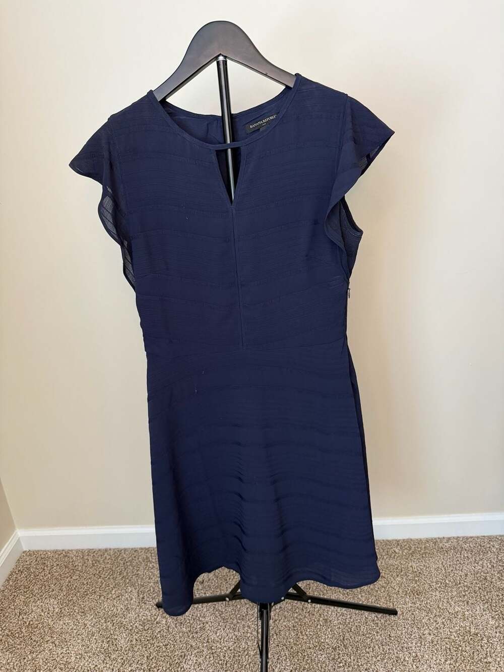 Banana Republic Navy Blue Textured Flutter Sleeve Dress Size‎ 6
